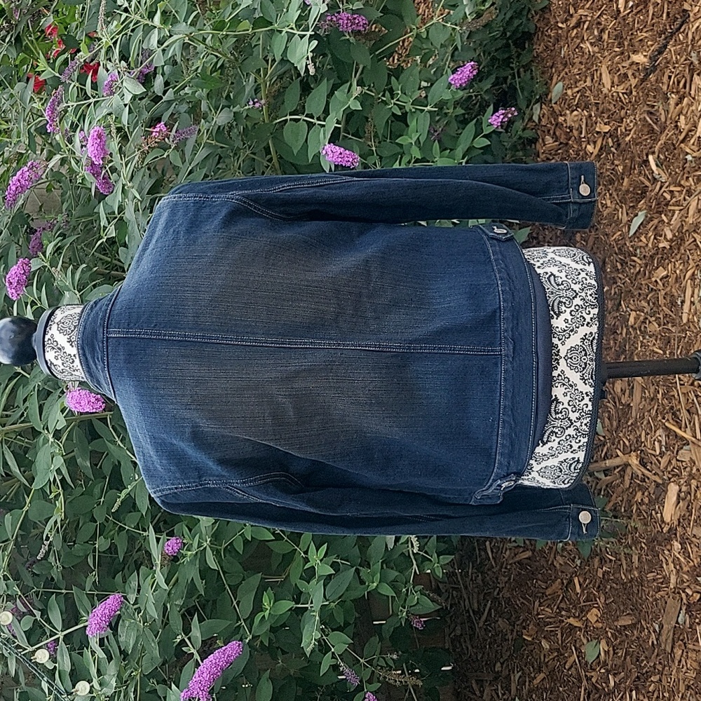 Women's First Issue Jean Jacket - Picture 3 of 6